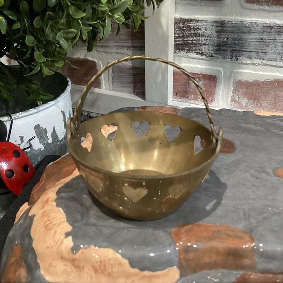 Other - 🟡 Vintage - Solid Brass Heart Cutouts Basket with Handle - Very Unique